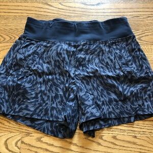 Athleta Trekkie North Printed Short Blue